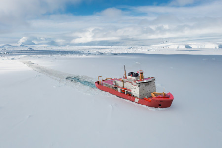 Suomen jäänmurtajasuunnittelun osaaminen vahvistuu, kun Aker Arctic ja Bluetech yhdistävät voimansa